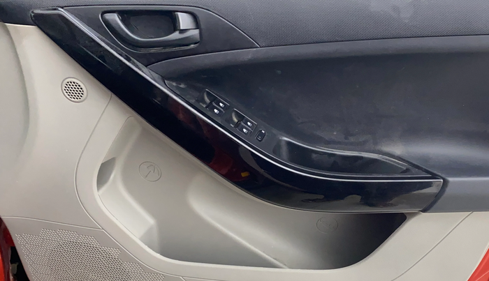2018 Tata NEXON XT PETROL, Petrol, Manual, 40,774 km, Driver Side Door Panels Control