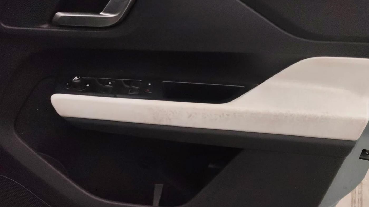 2021 Tata PUNCH CREATIVE  AMT, Petrol, Automatic, 22,727 km, Driver Side Door Panels Control
