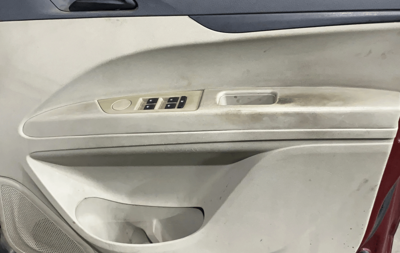 2018 Mahindra MARAZZO M2 8 STR, Diesel, Manual, 73,171 km, Driver Side Door Panels Control