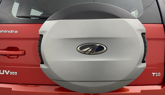 2018 Mahindra TUV300 T10, Diesel, Manual, 73,989 km, Spare Tyre