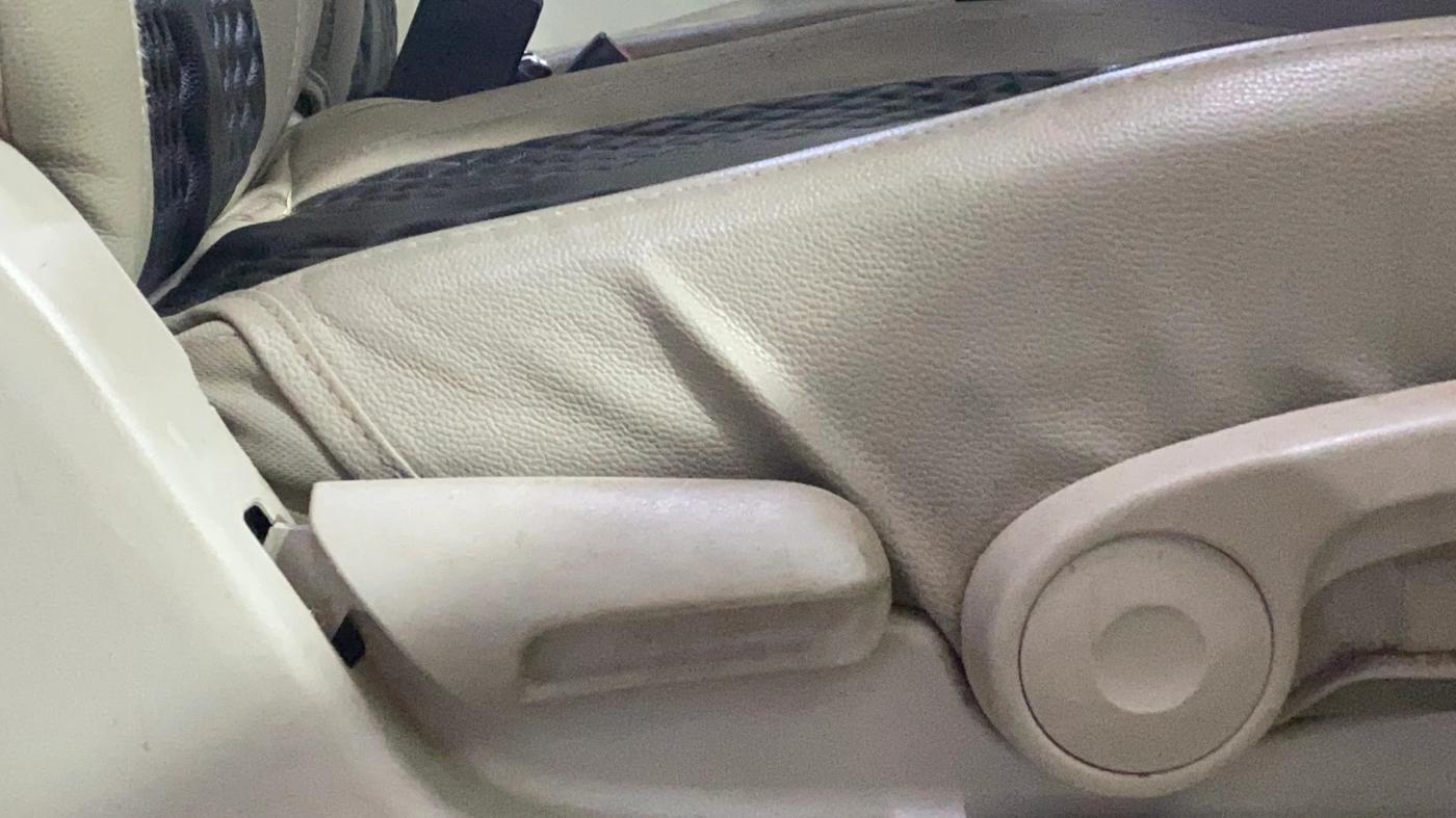 2017 Maruti Celerio ZXI (O), Petrol, Manual, 59,072 km, Driver Side Adjustment Panel