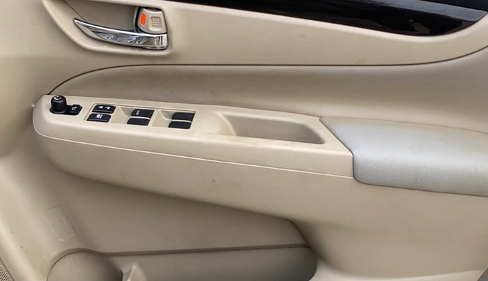 2014 Maruti Ciaz ZXI, Petrol, Manual, 65,830 km, Driver Side Door Panels Control