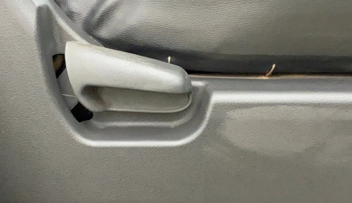 2012 Maruti Wagon R 1.0 LXI, Petrol, Manual, 44,258 km, Driver Side Adjustment Panel