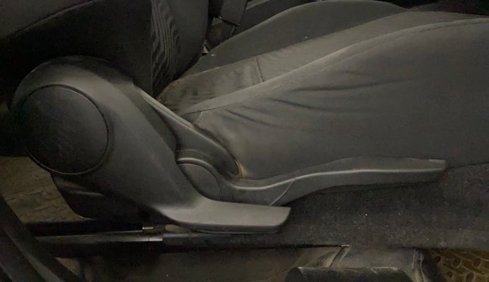 2018 Maruti Swift VXI, Petrol, Manual, 91,957 km, Driver Side Adjustment Panel