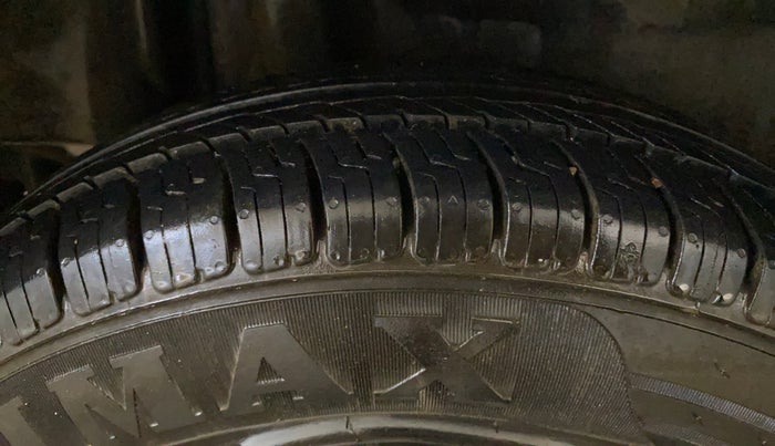 2018 Maruti Swift VXI, Petrol, Manual, 91,957 km, Right Rear Tyre Tread