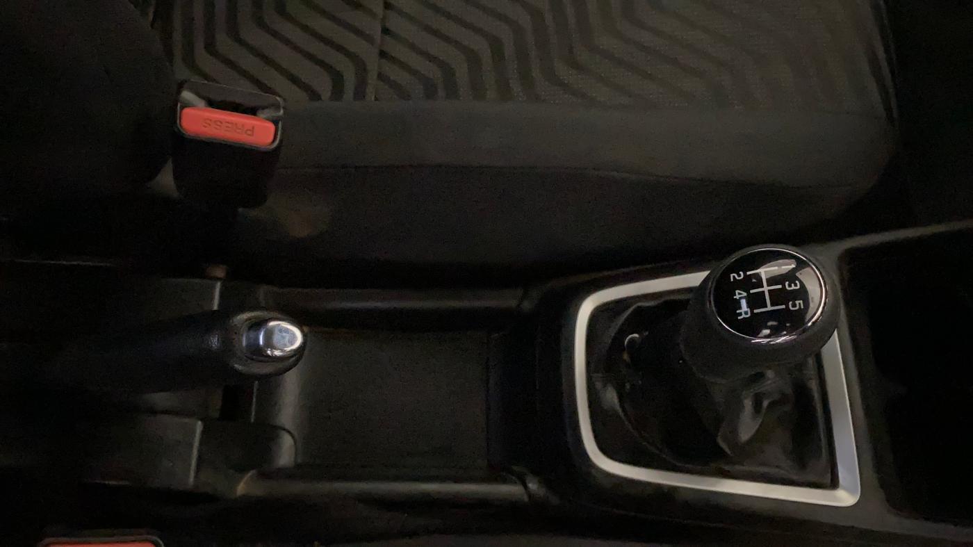 2018 Maruti Swift VXI, Petrol, Manual, 91,957 km, Gear Lever