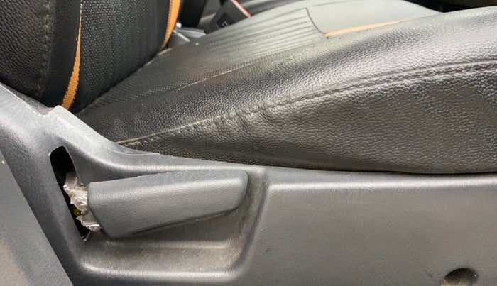 2015 Maruti Alto K10 VXI, Petrol, Manual, 82,153 km, Driver Side Adjustment Panel