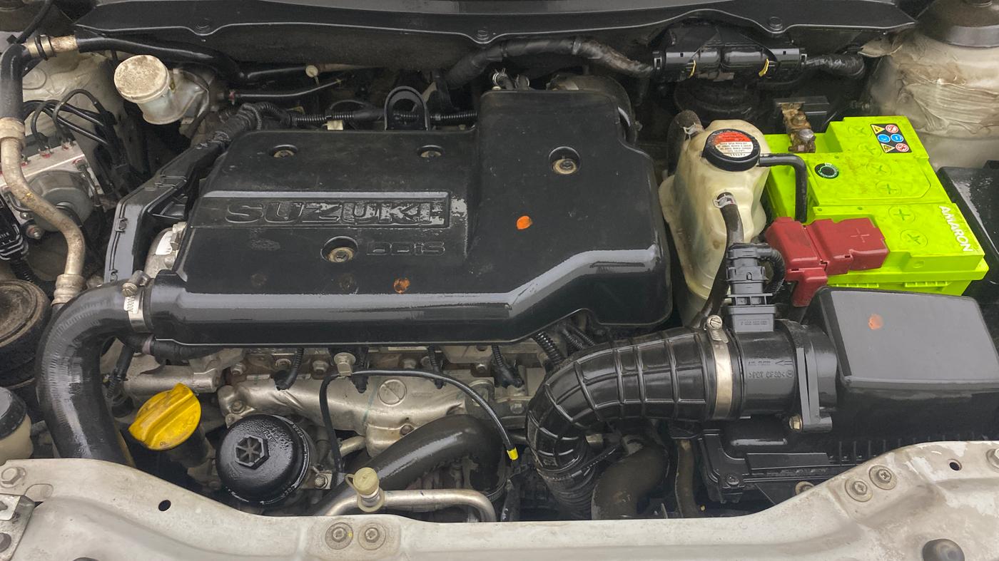 2015 Maruti Swift Dzire VDI, Diesel, Manual, 1,04,191 km, Engine View
