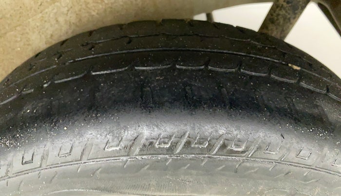 2016 Maruti Wagon R 1.0 VXI AMT, Petrol, Automatic, 40,417 km, Left Rear Tyre Tread