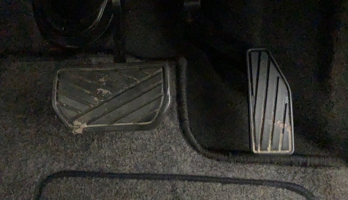 2016 Maruti Wagon R 1.0 VXI AMT, Petrol, Automatic, 40,417 km, Pedals