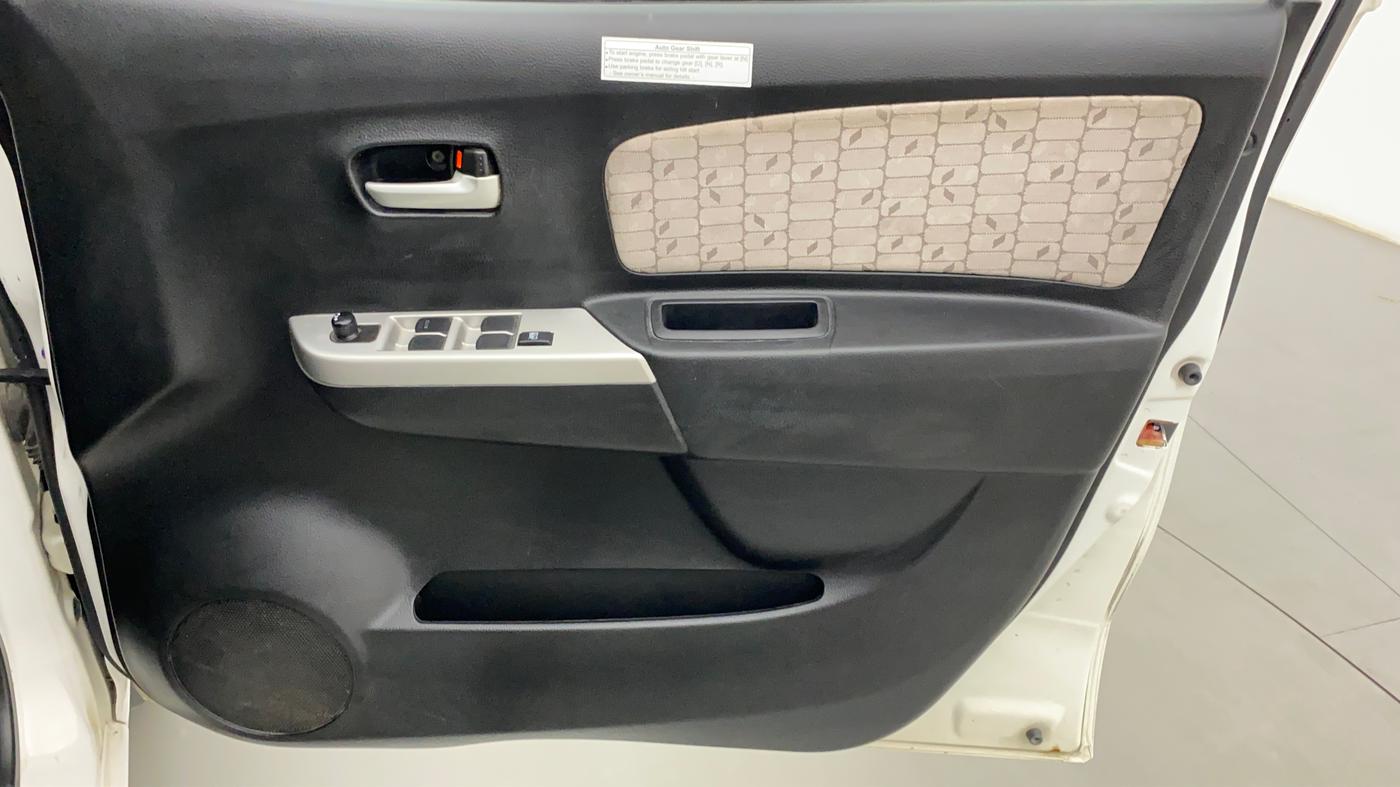 2016 Maruti Wagon R 1.0 VXI AMT, Petrol, Automatic, 40,417 km, Driver Side Door Panels Control