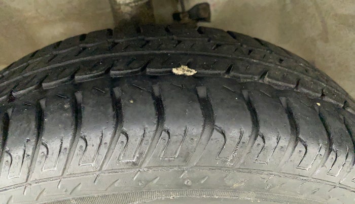 2016 Maruti Wagon R 1.0 VXI AMT, Petrol, Automatic, 40,417 km, Left Front Tyre Tread