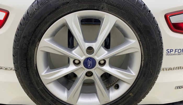 2020 Ford Ecosport TITANIUM 1.5L DIESEL, Diesel, Manual, 1,40,261 km, Spare Tyre