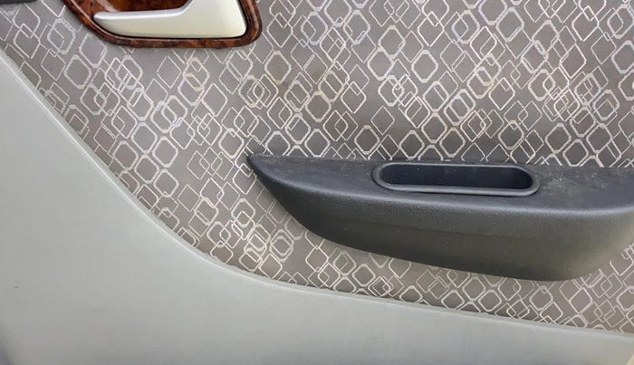 2017 Maruti Alto 800 LXI, CNG, Manual, 57,139 km, Driver Side Door Panels Control