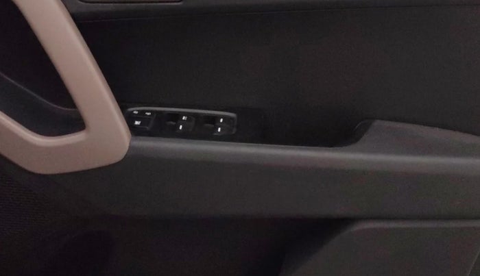 2017 Hyundai Creta SX PLUS 1.6 PETROL, Petrol, Manual, 85,068 km, Driver Side Door Panels Control