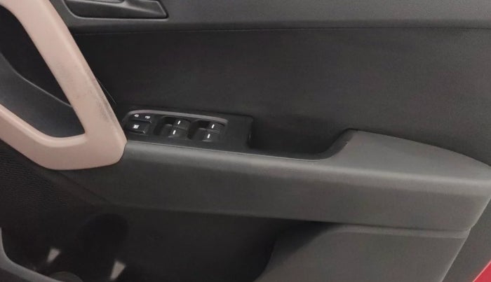 2017 Hyundai Creta E PLUS 1.6 PETROL, Petrol, Manual, 71,279 km, Driver Side Door Panels Control