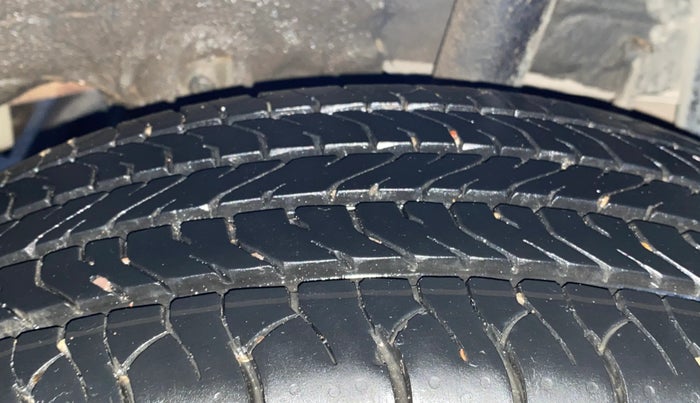 2020 Renault Duster RXZ 1.3 TURBO PETROL CVT, Petrol, Automatic, 42,498 km, Left Rear Tyre Tread