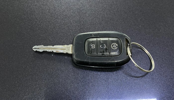 2020 Renault Duster RXZ 1.3 TURBO PETROL CVT, Petrol, Automatic, 42,498 km, Key Close Up