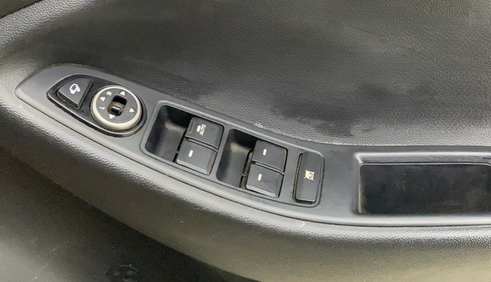 2016 Hyundai i20 Active 1.2 S, Petrol, Manual, 1,00,921 km, Driver Side Door Panels Control