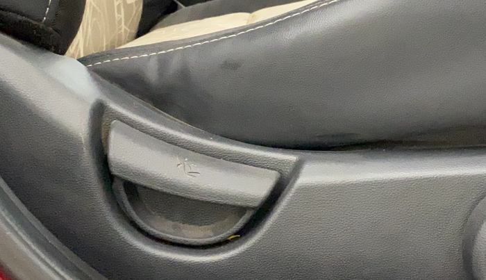 2015 Hyundai Grand i10 ASTA (O) 1.2 KAPPA VTVT, Petrol, Manual, 83,924 km, Driver Side Adjustment Panel