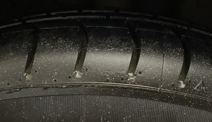 2015 Hyundai Grand i10 ASTA AT 1.2 KAPPA VTVT, Petrol, Automatic, 48,105 km, Left Rear Tyre Tread