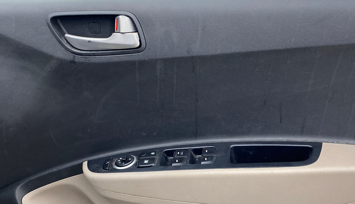 2015 Hyundai Grand i10 ASTA AT 1.2 KAPPA VTVT, Petrol, Automatic, 48,105 km, Driver Side Door Panels Control