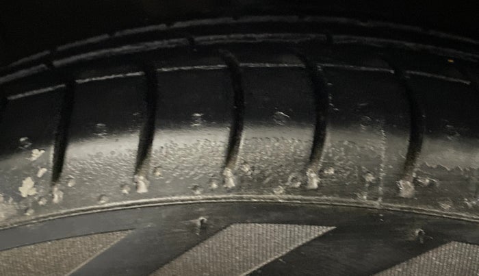 2015 Hyundai Grand i10 ASTA AT 1.2 KAPPA VTVT, Petrol, Automatic, 48,105 km, Left Front Tyre Tread