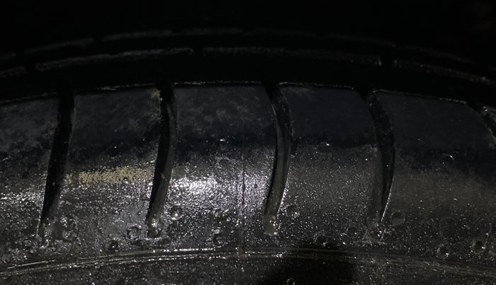 2015 Hyundai Grand i10 ASTA AT 1.2 KAPPA VTVT, Petrol, Automatic, 48,105 km, Right Front Tyre Tread