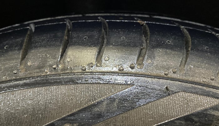 2015 Hyundai Grand i10 ASTA AT 1.2 KAPPA VTVT, Petrol, Automatic, 48,105 km, Right Rear Tyre Tread