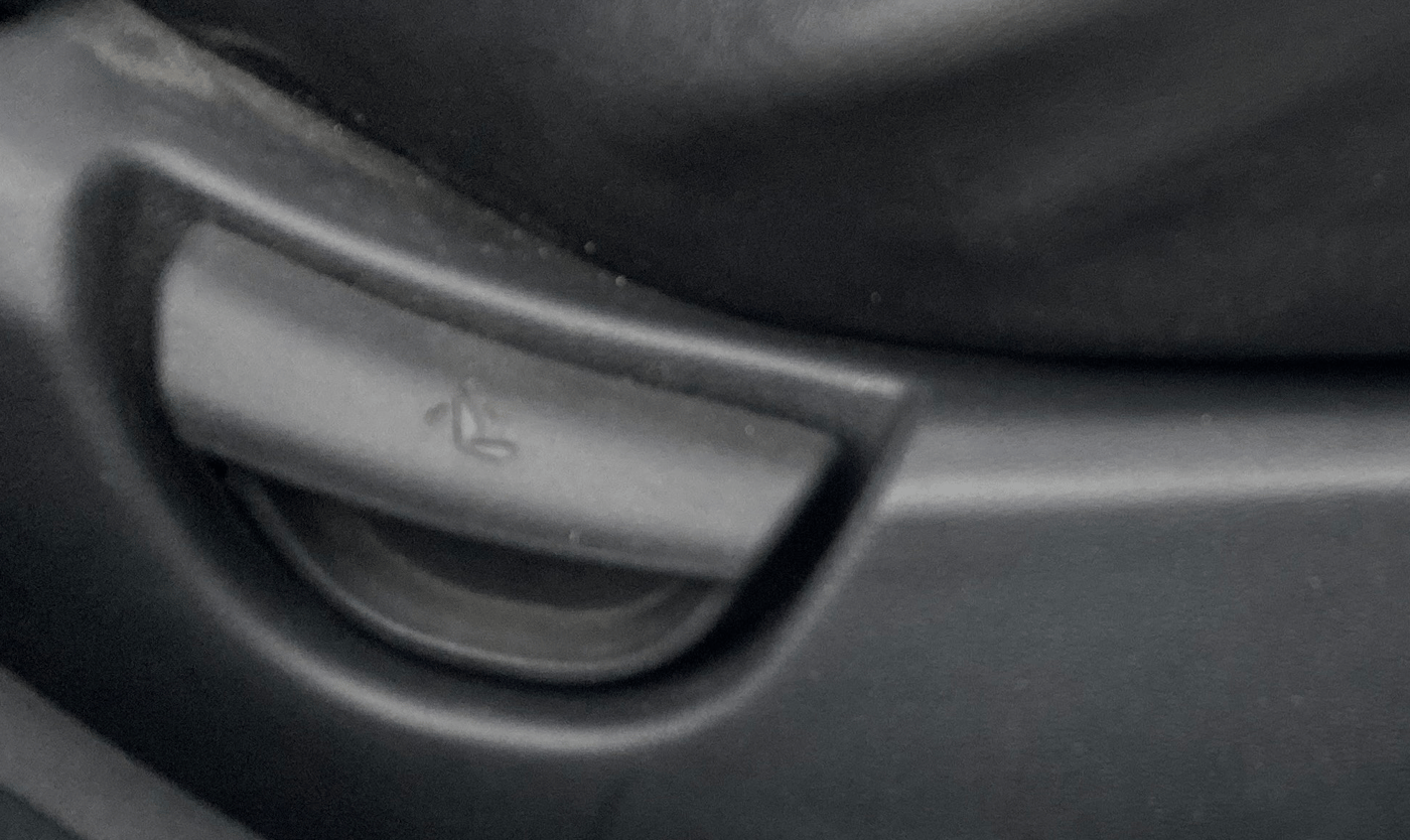 2015 Hyundai Grand i10 ASTA AT 1.2 KAPPA VTVT, Petrol, Automatic, 48,105 km, Driver Side Adjustment Panel
