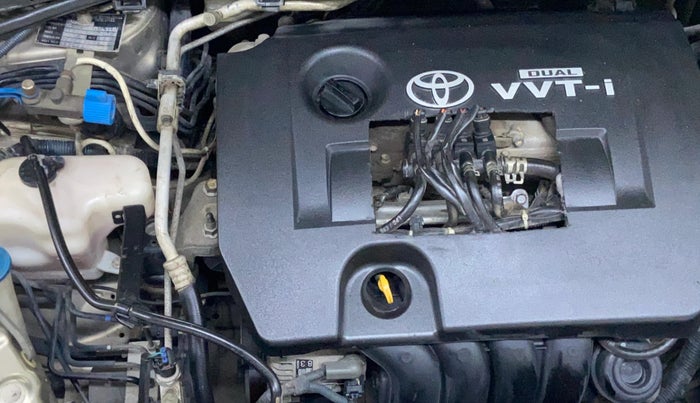 2013 Toyota Corolla Altis GL PETROL, CNG, Manual, 1,06,959 km, Engine View - Right