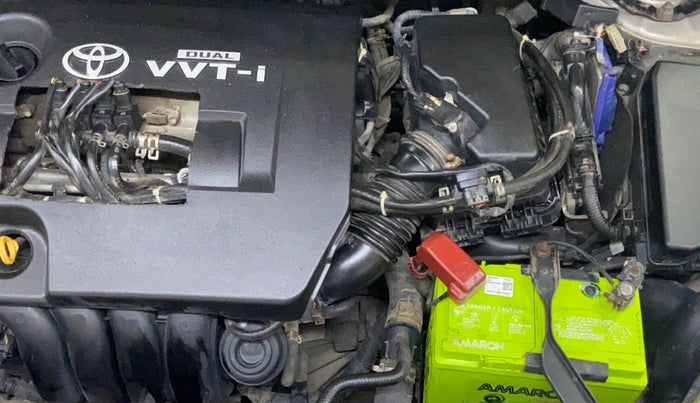 2013 Toyota Corolla Altis GL PETROL, CNG, Manual, 1,06,959 km, Engine View - Left