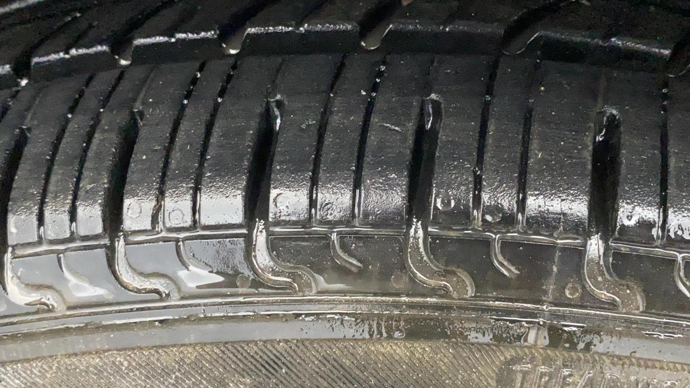 2020 Maruti Celerio ZXI, Petrol, Manual, 1,03,373 km, Left Front Tyre Tread