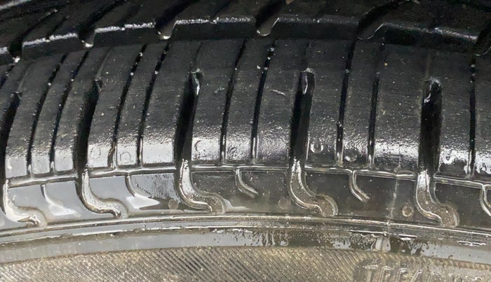 2020 Maruti Celerio ZXI, Petrol, Manual, 1,02,436 km, Left Front Tyre Tread