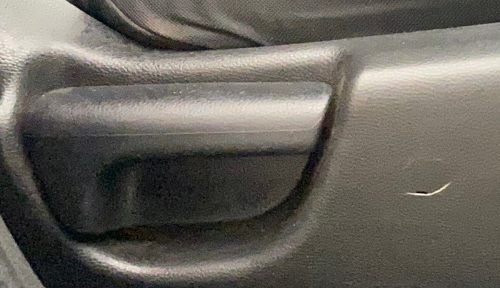 2018 Honda WR-V 1.5L I-DTEC VX MT, Diesel, Manual, 1,09,212 km, Driver Side Adjustment Panel