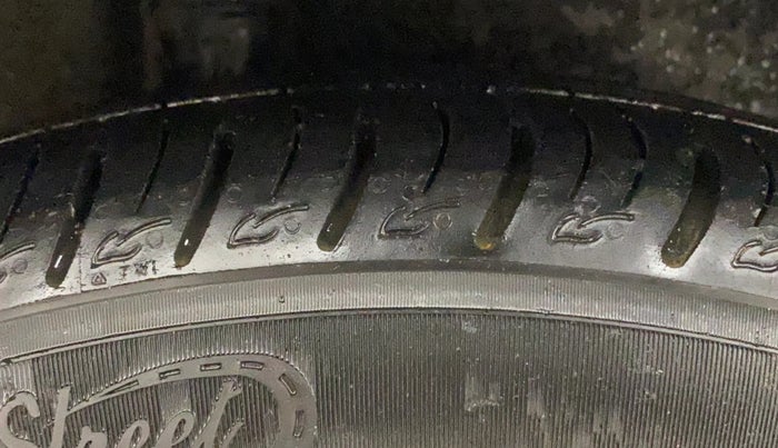 2018 Honda WR-V 1.5L I-DTEC VX MT, Diesel, Manual, 1,09,212 km, Right Rear Tyre Tread