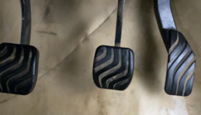 2020 Renault TRIBER RXZ, Petrol, Manual, 61,580 km, Pedals