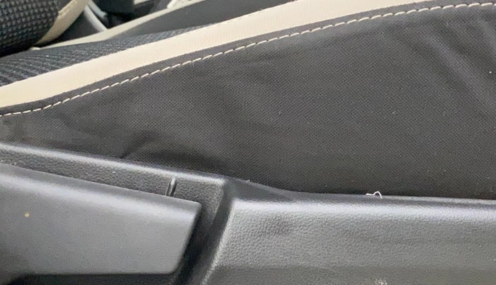 2020 Renault TRIBER RXZ, Petrol, Manual, 61,580 km, Driver Side Adjustment Panel