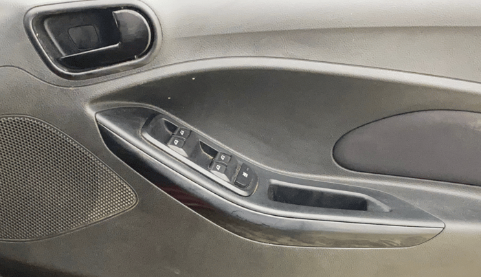 2020 Ford New Figo TREND 1.2 PETROL, Petrol, Manual, 44,524 km, Driver Side Door Panels Control