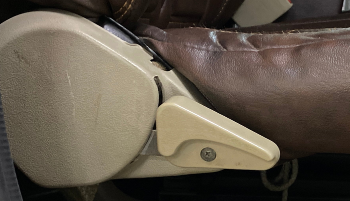 2020 Mahindra Bolero B6 (O), Diesel, Manual, 1,00,394 km, Driver Side Adjustment Panel