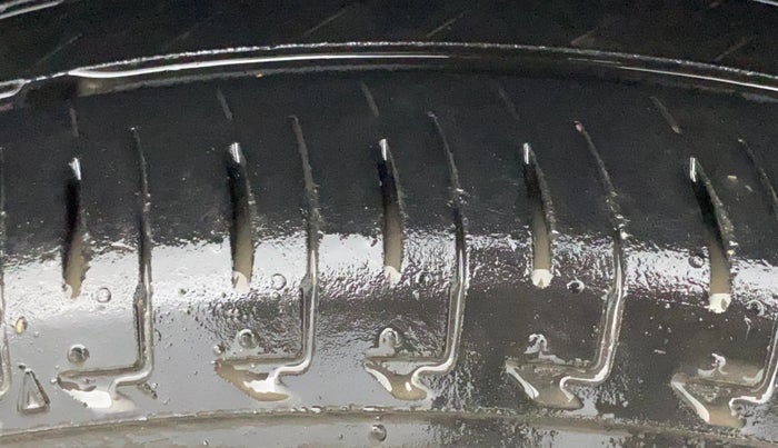 2016 Honda Amaze 1.2L I-VTEC S, Petrol, Manual, 73,620 km, Right Front Tyre Tread