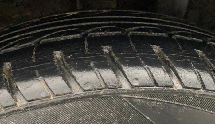 2016 Hyundai Grand i10 SPORTZ 1.2 KAPPA VTVT, Petrol, Manual, 94,768 km, Left Rear Tyre Tread