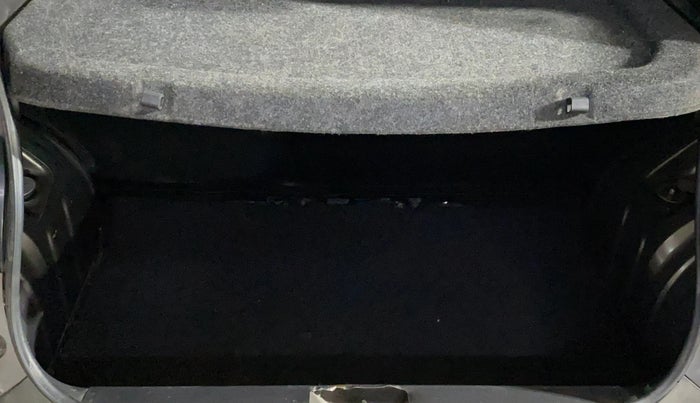 2017 Renault Kwid RXT 1.0 AMT (O), Petrol, Automatic, 36,721 km, Boot Inside