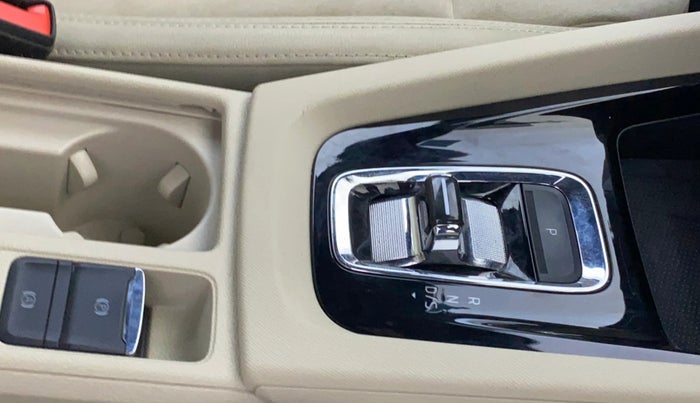 2022 Skoda Octavia L&K 2.0 AT, Petrol, Automatic, 33,616 km, Gear Lever