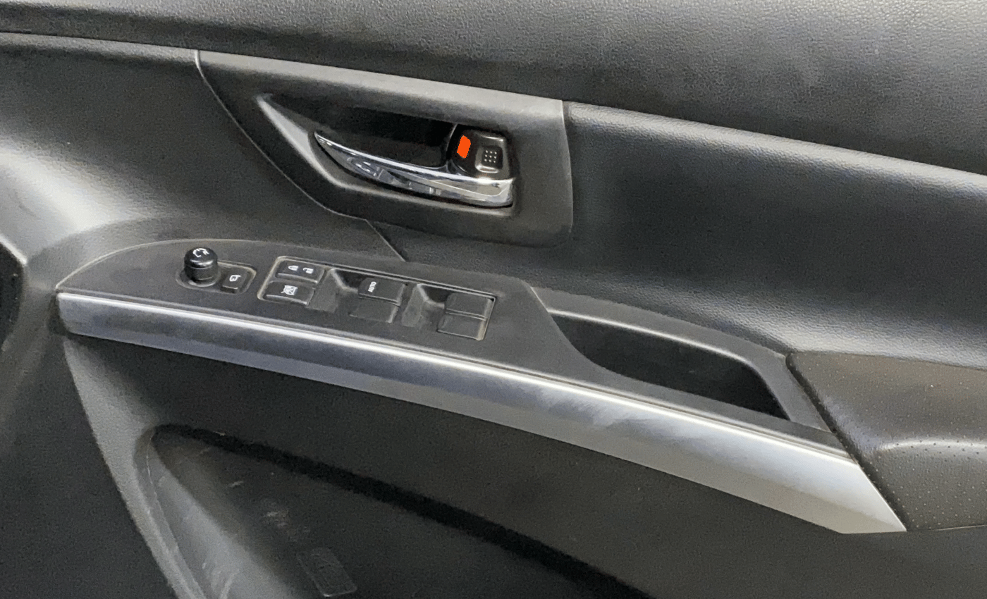 2019 Maruti S Cross ALPHA 1.3, Diesel, Manual, 93,011 km, Driver Side Door Panels Control