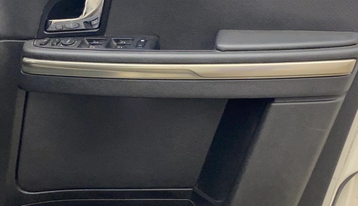 2018 Tata Hexa XT 4X2 6 STR, Diesel, Manual, 43,930 km, Driver Side Door Panels Control