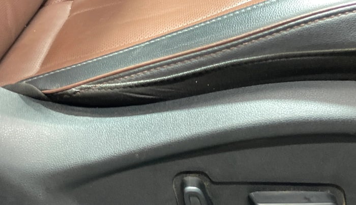 2024 Hyundai ALCAZAR PLATINUM 1.5 MT 7STR, Diesel, Manual, 36,840 km, Driver Side Adjustment Panel