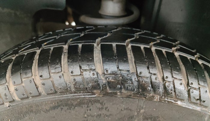 2015 Tata Nano TWIST XT, Petrol, Manual, 6,772 km, Right Rear Tyre Tread