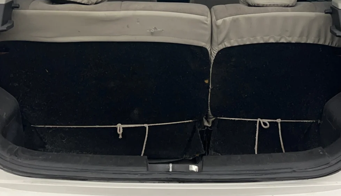 2016 Maruti Swift LXI (O), Petrol, Manual, 43,861 km, Boot Inside