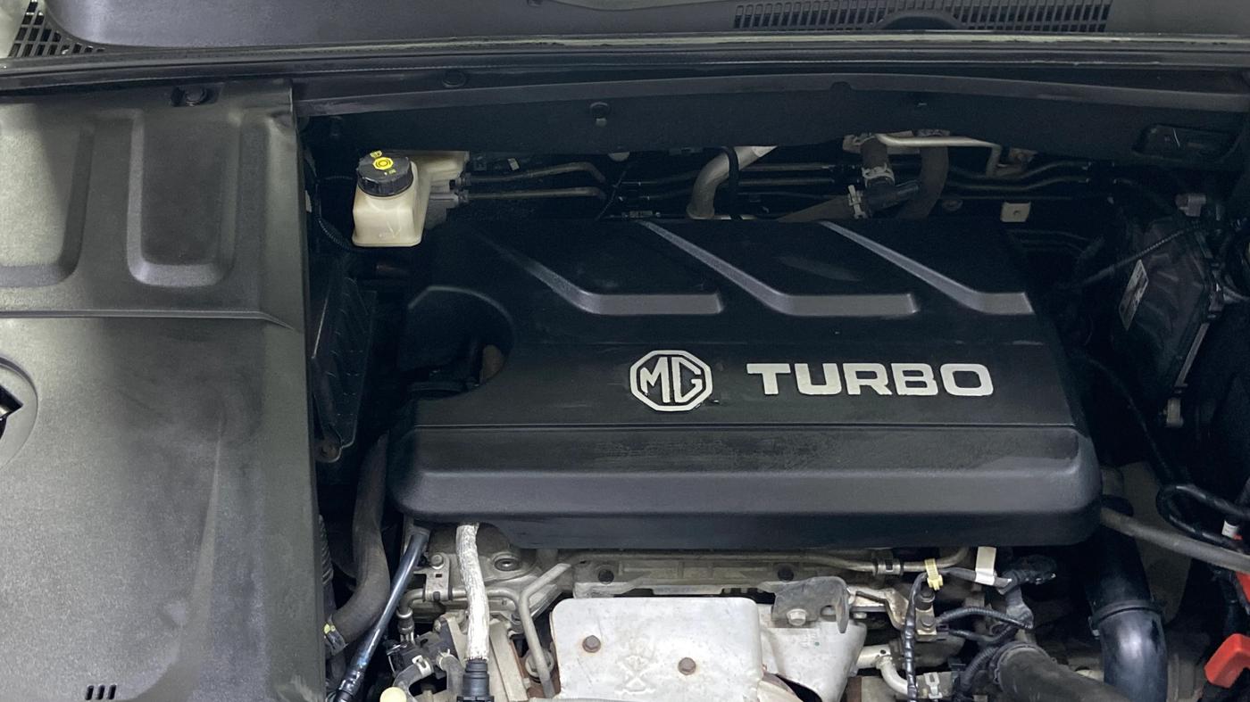 2021 MG HECTOR PLUS SUPER 1.5 PETROL TURBO HYBRID MT 7-STR, Petrol, Manual, 30,423 km, Engine View - Right